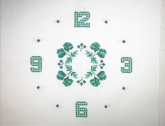 십자수 완성작품(원단상태)-시계-그린트리/5553