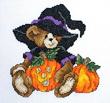 십자수 완성작품(원단상태)-OCTOBER BEAR/6610