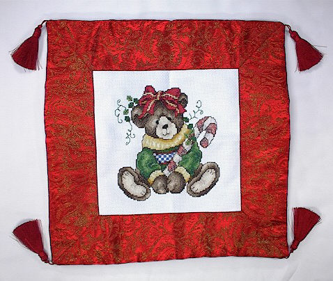 십자수 완성품 쿠션-DECEMBER BEAR/9464