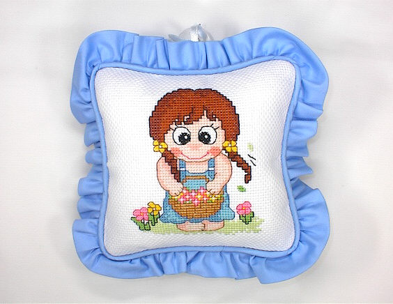 십자수 완성품 작은쿠션, 잠시주차쿠션-꽃과소녀/10173