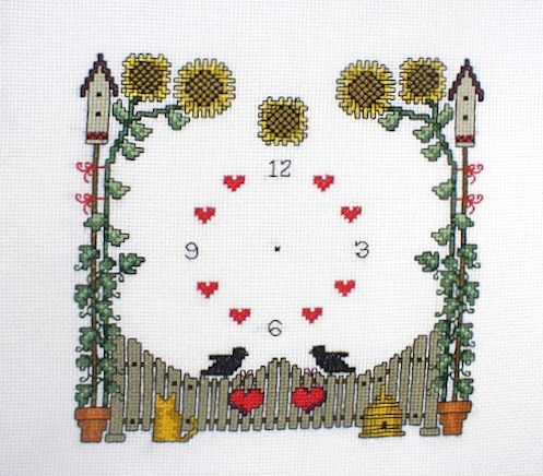 십자수 완성작품(원단상태)-시계-해바라기 울타리/12579