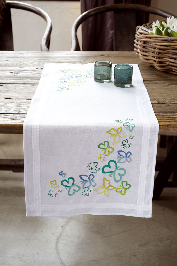 Vervaco 프랑스자수패키지/ 테이블러너 BUTTERFLIES IN GREEN TONES-0148703