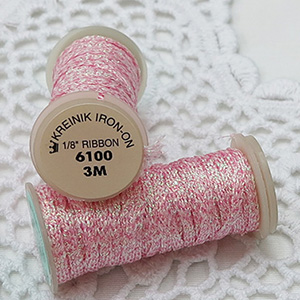 Kreinik 다림질접착 메탈릭실 Iron On 1/8인치 리본 6100 Carnation