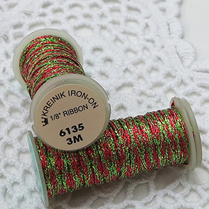 Kreinik 다림질접착 메탈릭실 Iron On 1/8인치 리본 6135 Hollyberry