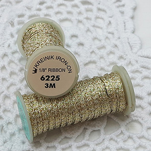 Kreinik 다림질접착 메탈릭실 Iron On 1/8인치 리본 6225 Gold