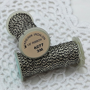 Kreinik 다림질접착 메탈릭실 Iron On 1/8인치 리본 6277 Tarnished Gold
