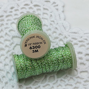 Kreinik 다림질접착 메탈릭실 Iron On 1/8인치 리본 6300 Meadow