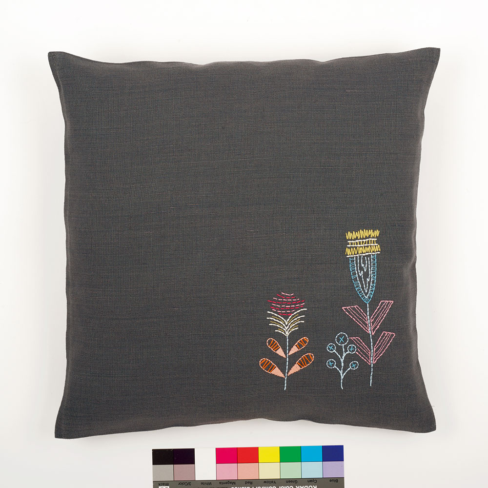 Vervaco 프랑스자수패키지/ DIY 쿠션 STYLIZED FLOWERS-0156054