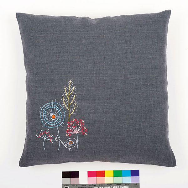 Vervaco 프랑스자수패키지/ DIY 쿠션 STYLIZED FLOWERS-0156055