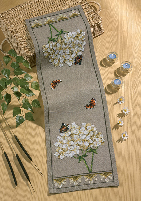 외국 십자수패키지 Permin/직사각러너 White hydrangea-68-2336