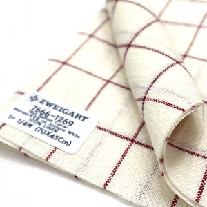 쯔바이 자수원단 32카운트-Belfast Carre-Maroon사각줄 on Antique White/7666-1269