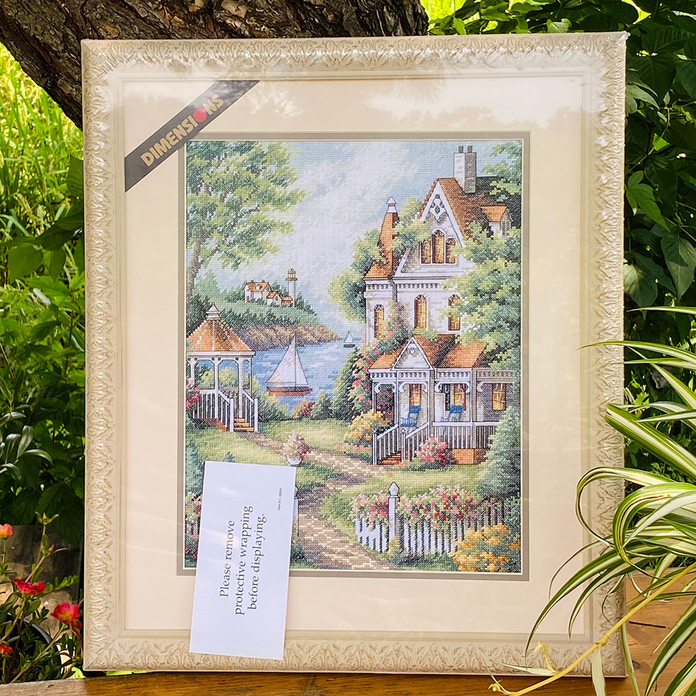 십자수 완성작품(유리없는 액자로 제작된 상태)-COVE HAVEN INN/13000
