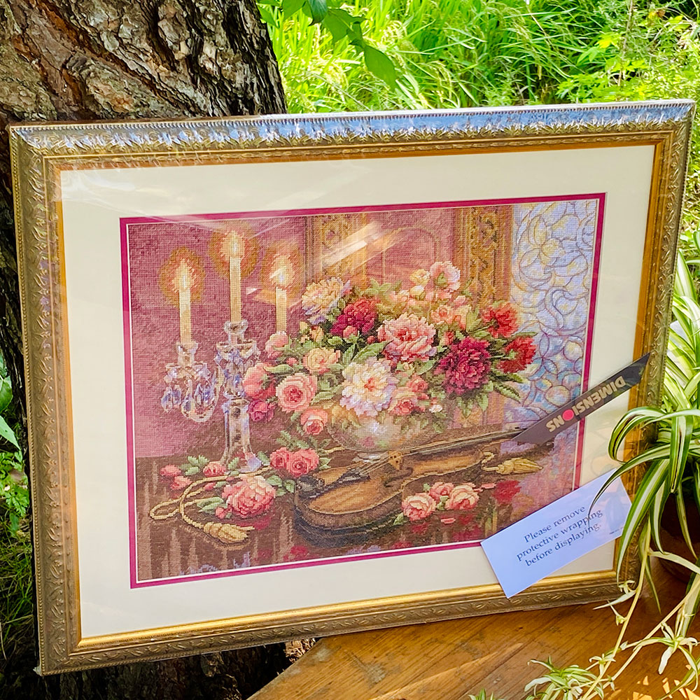 십자수 완성작품(유리없는 액자로 제작된 상태)-ROMANTIC FLORAL/14272