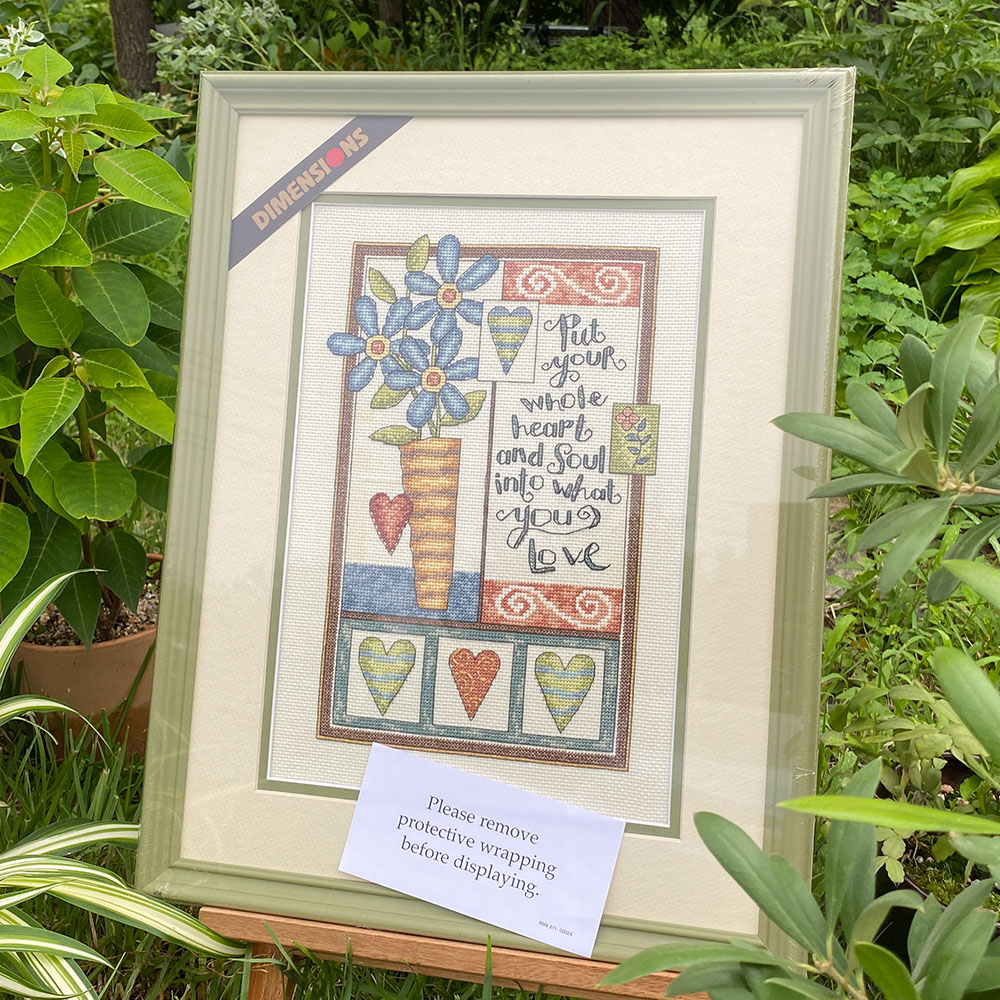 십자수 완성작품(유리없는 액자로 제작된 상태)-HEART AND SOUL/14328