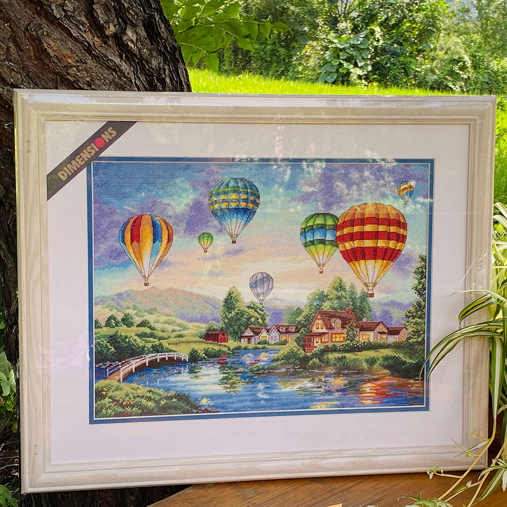 십자수 완성작품(유리없는 액자로 제작된 상태)-BALLOON GLOW/14660